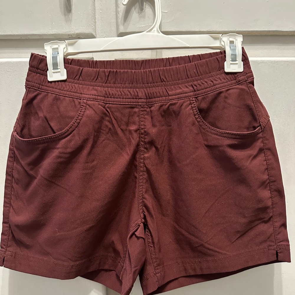 Prana Halle E-Waist Short II, size 2, 5” inseam